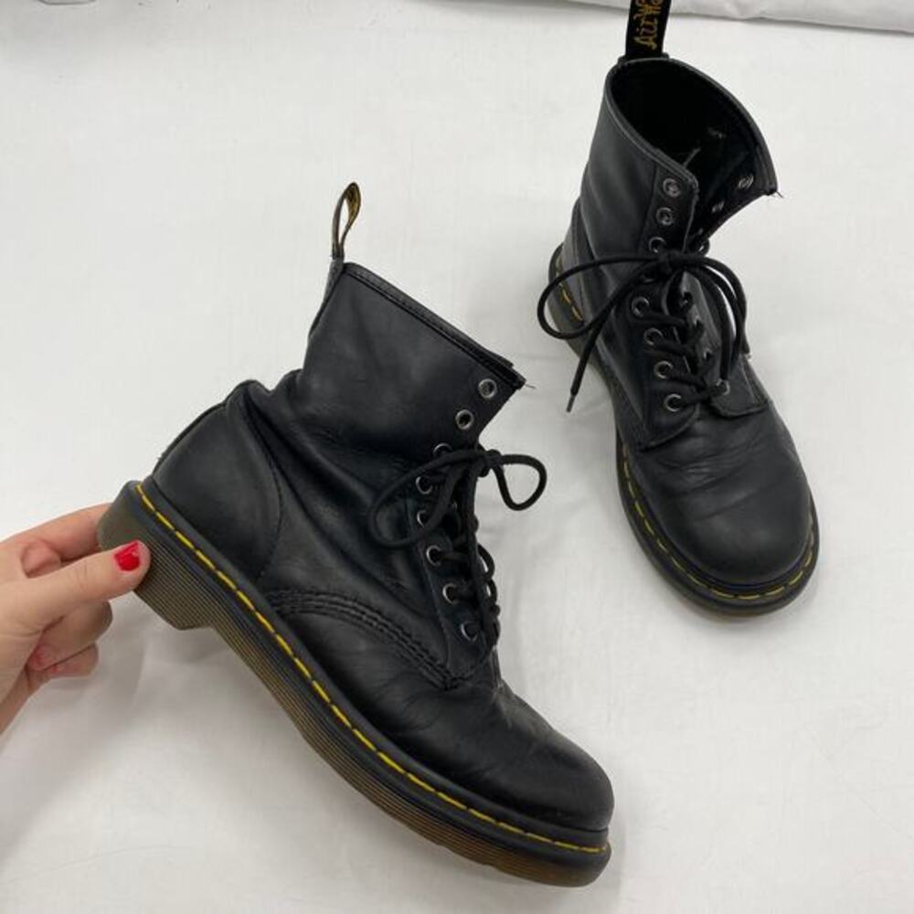 Dr. martens‎ black leather lace up combat boots